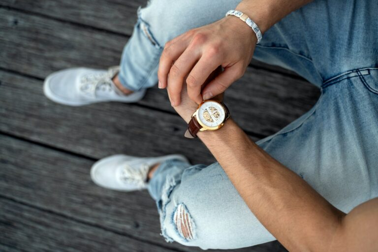 men wrist watch